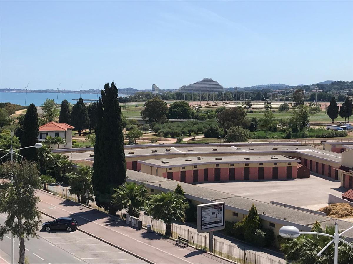 Plage Et Hippodrome Apartment Cagnes-sur-Mer Exterior photo